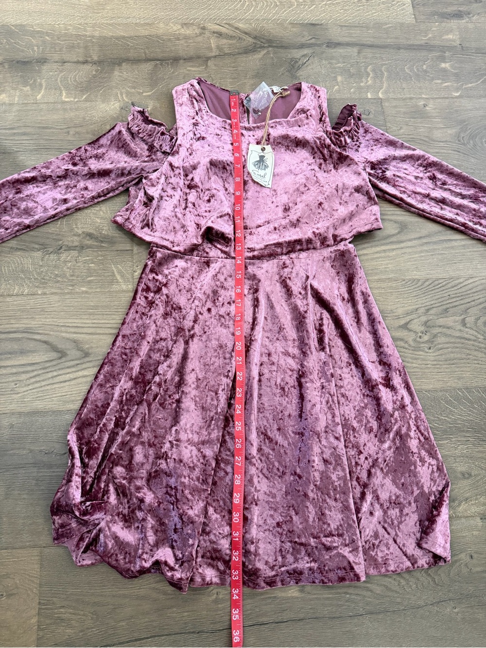 Easel NWT Mauve Crushed Velvet Cold Shoulder Fit & Flare Dress S - Picture 8 of 9
